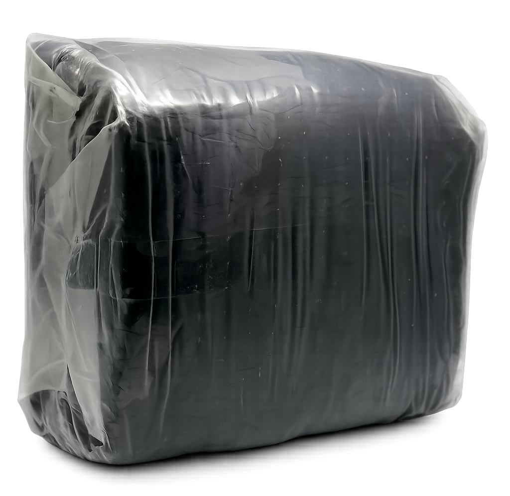 Schwarze Industrieputzlappen aus Trikot-Stoff im kompakten 10 kg Würfel für Werkstatt und Industrie.